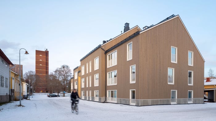 Byggningen med tre